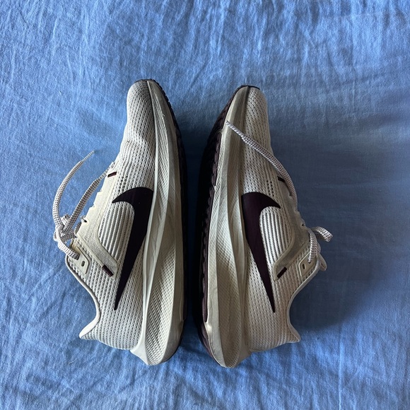 Nike Pegasus 40 Running Shoes Wowen’s 8 Brown & Mint/Creme - Picture 3 of 6